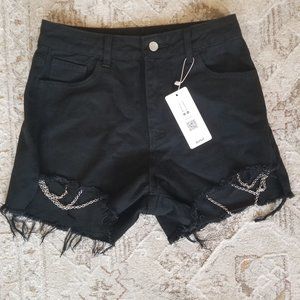 NWT Romwe Shorts chain detail Black size M